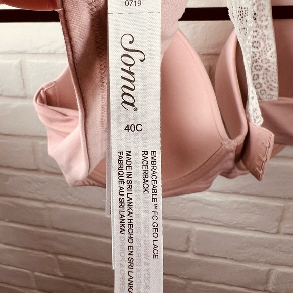 NWT Soma Embraceable Geo Lace
Racerback Underwire Bra 40 C Adobe Rose pink #0499 - Picture 8 of 12